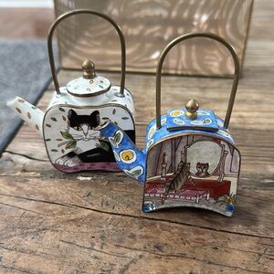 Vintage Empress arts mini kitty teapots
